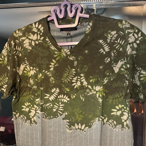 Fun Patterned T-Shirt - Picture 2 of 3